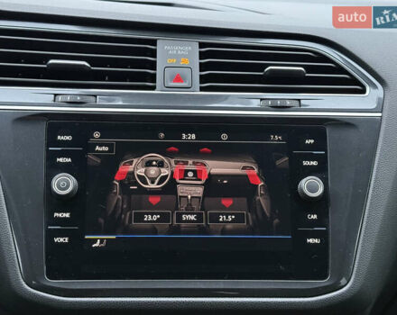 Серый Фольксваген Тигуан, объемом двигателя 1.98 л и пробегом 69 тыс. км за 23450 $, фото 28 на Automoto.ua