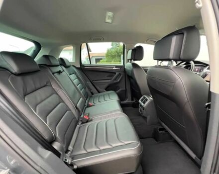 Серый Фольксваген Тигуан, объемом двигателя 2 л и пробегом 13 тыс. км за 17000 $, фото 9 на Automoto.ua