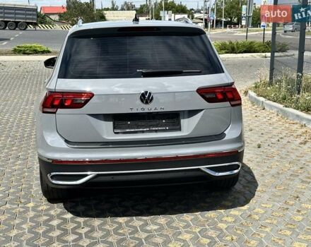 Сірий Фольксваген Тігуан, об'ємом двигуна 2 л та пробігом 51 тис. км за 33500 $, фото 4 на Automoto.ua