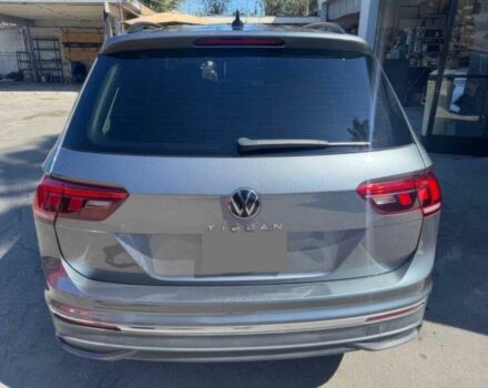 Сірий Фольксваген Тігуан, об'ємом двигуна 2 л та пробігом 19 тис. км за 16500 $, фото 4 на Automoto.ua