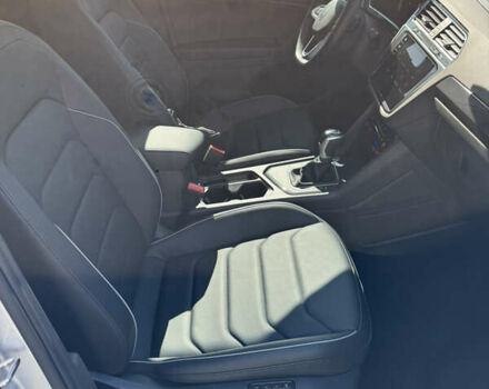 Сірий Фольксваген Тігуан, об'ємом двигуна 1.97 л та пробігом 15 тис. км за 39500 $, фото 38 на Automoto.ua