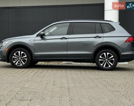 Серый Фольксваген Тигуан, объемом двигателя 2 л и пробегом 50 тыс. км за 22900 $, фото 6 на Automoto.ua