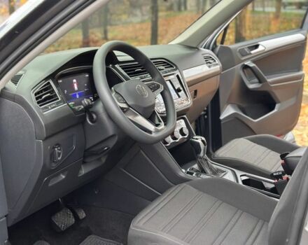 Серый Фольксваген Тигуан, объемом двигателя 2 л и пробегом 95 тыс. км за 22999 $, фото 6 на Automoto.ua