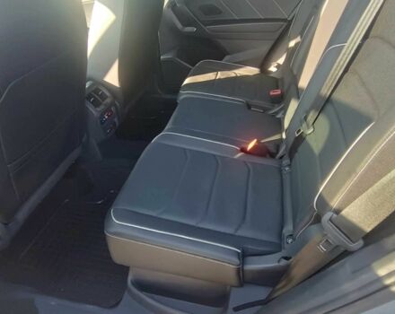 Сірий Фольксваген Тігуан, об'ємом двигуна 2 л та пробігом 11 тис. км за 20300 $, фото 8 на Automoto.ua