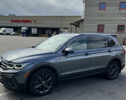 Серый Фольксваген Тигуан, объемом двигателя 2 л и пробегом 15 тыс. км за 22500 $, фото 2 на Automoto.ua