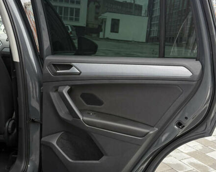 Серый Фольксваген Тигуан, объемом двигателя 1.97 л и пробегом 158 тыс. км за 28999 $, фото 51 на Automoto.ua