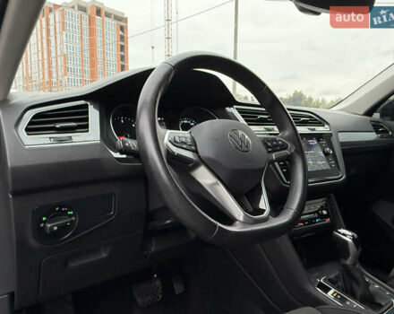 Серый Фольксваген Тигуан, объемом двигателя 1.97 л и пробегом 158 тыс. км за 28999 $, фото 34 на Automoto.ua