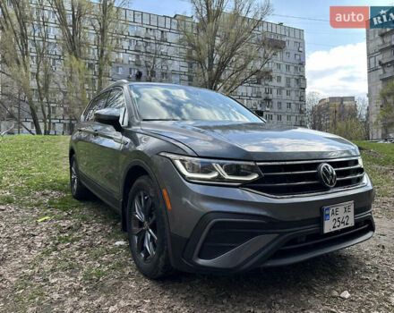 Серый Фольксваген Тигуан, объемом двигателя 1.98 л и пробегом 38 тыс. км за 25000 $, фото 1 на Automoto.ua