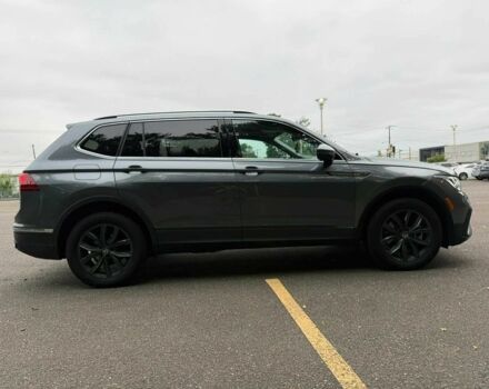 Сірий Фольксваген Тігуан, об'ємом двигуна 2 л та пробігом 19 тис. км за 9100 $, фото 5 на Automoto.ua