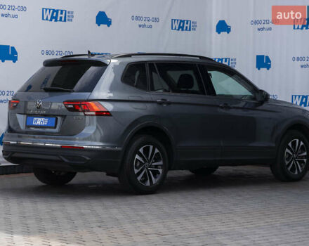 Сірий Фольксваген Тігуан, об'ємом двигуна 2 л та пробігом 2 тис. км за 24200 $, фото 8 на Automoto.ua