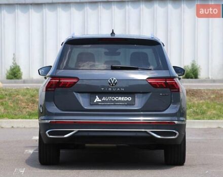 Сірий Фольксваген Тігуан, об'ємом двигуна 1.97 л та пробігом 14 тис. км за 41000 $, фото 4 на Automoto.ua