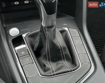 Серый Фольксваген Тигуан, объемом двигателя 2 л и пробегом 50 тыс. км за 22900 $, фото 22 на Automoto.ua