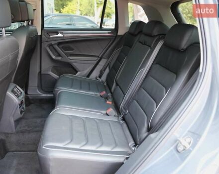 Сірий Фольксваген Тігуан, об'ємом двигуна 1.97 л та пробігом 14 тис. км за 41000 $, фото 7 на Automoto.ua