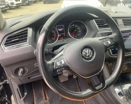Сірий Фольксваген Тігуан, об'ємом двигуна 2 л та пробігом 131 тис. км за 19500 $, фото 12 на Automoto.ua