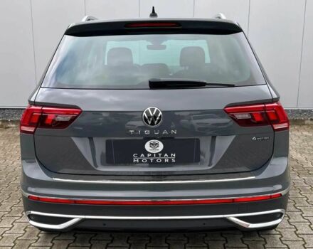 Серый Фольксваген Тигуан, объемом двигателя 2 л и пробегом 13 тыс. км за 17000 $, фото 4 на Automoto.ua