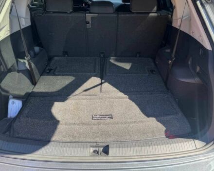 Сірий Фольксваген Тігуан, об'ємом двигуна 2 л та пробігом 19 тис. км за 16500 $, фото 9 на Automoto.ua