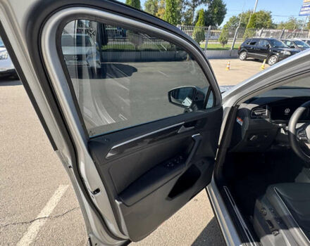 Сірий Фольксваген Тігуан, об'ємом двигуна 1.97 л та пробігом 15 тис. км за 39500 $, фото 17 на Automoto.ua