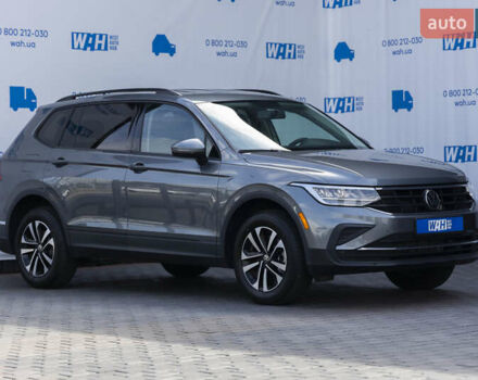 Сірий Фольксваген Тігуан, об'ємом двигуна 2 л та пробігом 2 тис. км за 24200 $, фото 5 на Automoto.ua