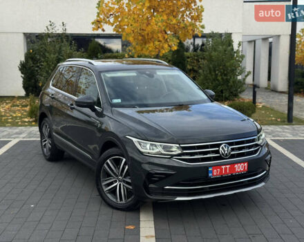 Серый Фольксваген Тигуан, объемом двигателя 1.97 л и пробегом 199 тыс. км за 32000 $, фото 74 на Automoto.ua