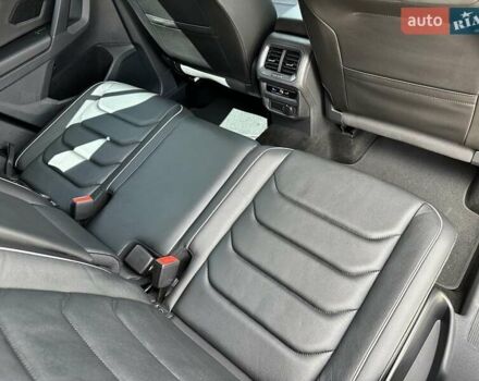 Сірий Фольксваген Тігуан, об'ємом двигуна 2 л та пробігом 51 тис. км за 33500 $, фото 6 на Automoto.ua