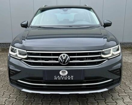 Серый Фольксваген Тигуан, объемом двигателя 2 л и пробегом 13 тыс. км за 17000 $, фото 1 на Automoto.ua