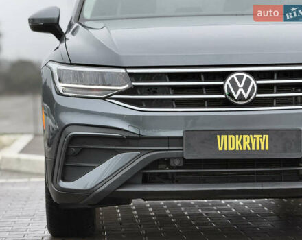 Серый Фольксваген Тигуан, объемом двигателя 1.98 л и пробегом 69 тыс. км за 23450 $, фото 3 на Automoto.ua