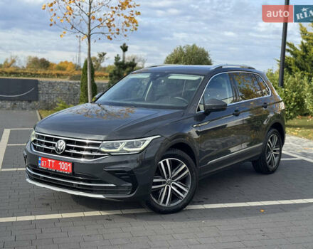 Серый Фольксваген Тигуан, объемом двигателя 1.97 л и пробегом 199 тыс. км за 32000 $, фото 2 на Automoto.ua