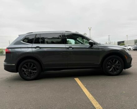 Сірий Фольксваген Тігуан, об'ємом двигуна 2 л та пробігом 27 тис. км за 11900 $, фото 6 на Automoto.ua