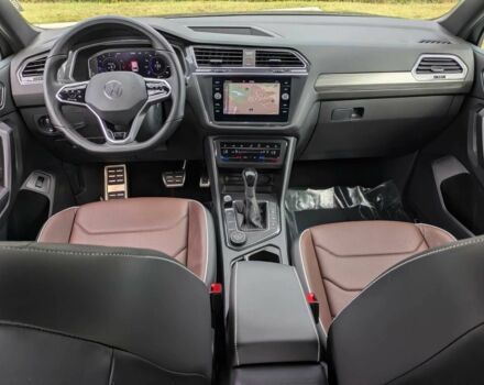 Сірий Фольксваген Тігуан, об'ємом двигуна 2 л та пробігом 26 тис. км за 21200 $, фото 12 на Automoto.ua