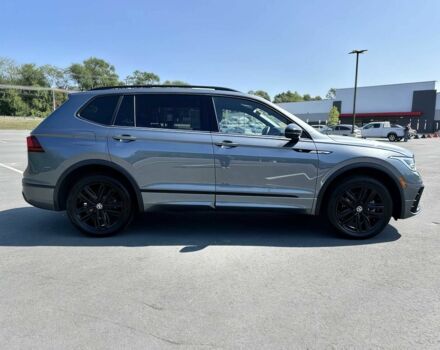 Серый Фольксваген Тигуан, объемом двигателя 2 л и пробегом 16 тыс. км за 16500 $, фото 6 на Automoto.ua