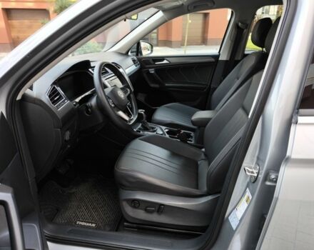 Серый Фольксваген Тигуан, объемом двигателя 2 л и пробегом 239 тыс. км за 20500 $, фото 4 на Automoto.ua