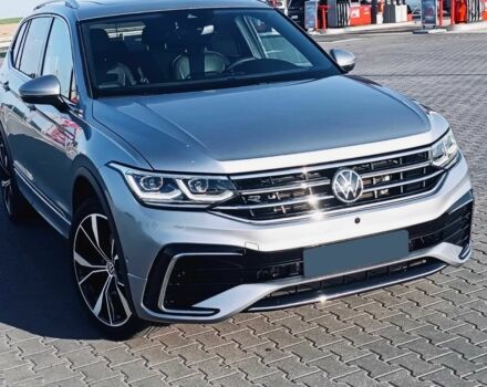 Сірий Фольксваген Тігуан, об'ємом двигуна 2 л та пробігом 11 тис. км за 20300 $, фото 1 на Automoto.ua