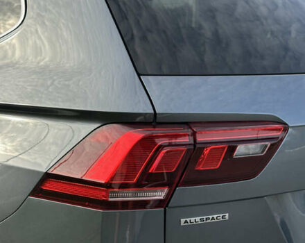 Серый Фольксваген Тигуан, объемом двигателя 1.97 л и пробегом 199 тыс. км за 32500 $, фото 14 на Automoto.ua