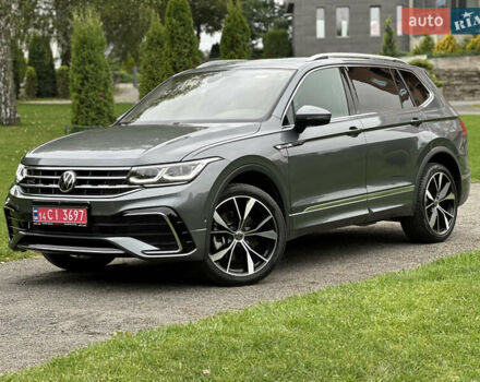 Сірий Фольксваген Тігуан, об'ємом двигуна 2 л та пробігом 21 тис. км за 29999 $, фото 1 на Automoto.ua
