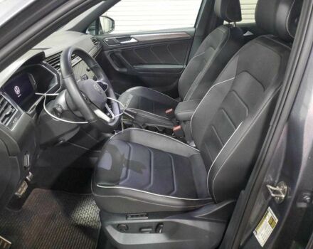 Сірий Фольксваген Тігуан, об'ємом двигуна 2 л та пробігом 18 тис. км за 8000 $, фото 6 на Automoto.ua