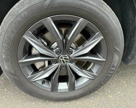 Сірий Фольксваген Тігуан, об'ємом двигуна 2 л та пробігом 19 тис. км за 9100 $, фото 14 на Automoto.ua