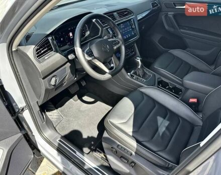 Сірий Фольксваген Тігуан, об'ємом двигуна 2 л та пробігом 51 тис. км за 33500 $, фото 8 на Automoto.ua