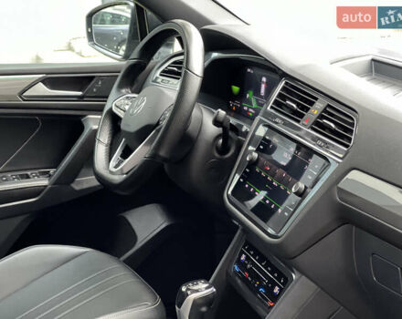 Серый Фольксваген Тигуан, объемом двигателя 1.98 л и пробегом 32 тыс. км за 29500 $, фото 71 на Automoto.ua