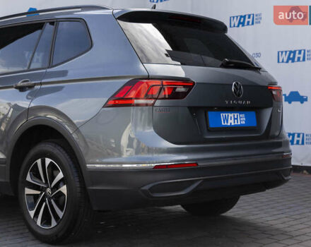 Сірий Фольксваген Тігуан, об'ємом двигуна 2 л та пробігом 2 тис. км за 24200 $, фото 16 на Automoto.ua