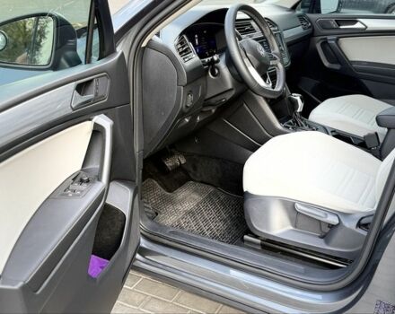 Серый Фольксваген Тигуан, объемом двигателя 2 л и пробегом 55 тыс. км за 21300 $, фото 12 на Automoto.ua