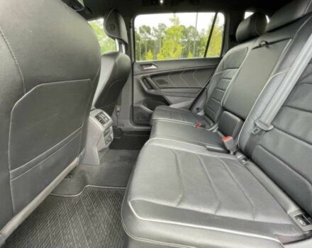 Серый Фольксваген Тигуан, объемом двигателя 2 л и пробегом 27 тыс. км за 17000 $, фото 11 на Automoto.ua