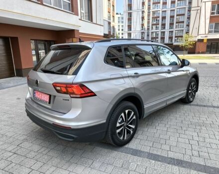 Серый Фольксваген Тигуан, объемом двигателя 2 л и пробегом 239 тыс. км за 20500 $, фото 2 на Automoto.ua