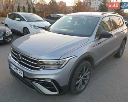 Серый Фольксваген Тигуан, объемом двигателя 1.98 л и пробегом 37 тыс. км за 21500 $, фото 4 на Automoto.ua