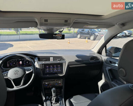 Сірий Фольксваген Тігуан, об'ємом двигуна 1.97 л та пробігом 15 тис. км за 39500 $, фото 36 на Automoto.ua