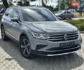 Сірий Фольксваген Тігуан, об'ємом двигуна 2 л та пробігом 51 тис. км за 33500 $, фото 1 на Automoto.ua