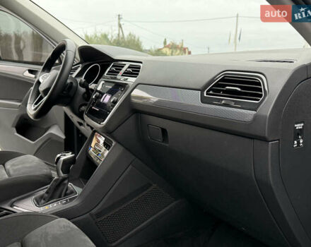 Серый Фольксваген Тигуан, объемом двигателя 1.97 л и пробегом 158 тыс. км за 28999 $, фото 40 на Automoto.ua