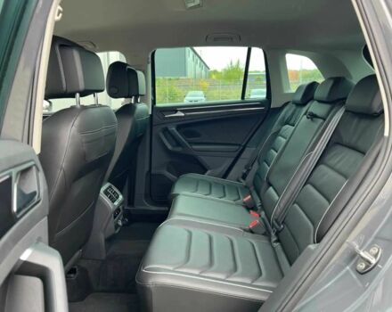 Серый Фольксваген Тигуан, объемом двигателя 2 л и пробегом 13 тыс. км за 17000 $, фото 10 на Automoto.ua