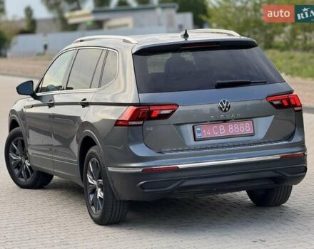 Сірий Фольксваген Тігуан, об'ємом двигуна 2 л та пробігом 88 тис. км за 21700 $, фото 5 на Automoto.ua