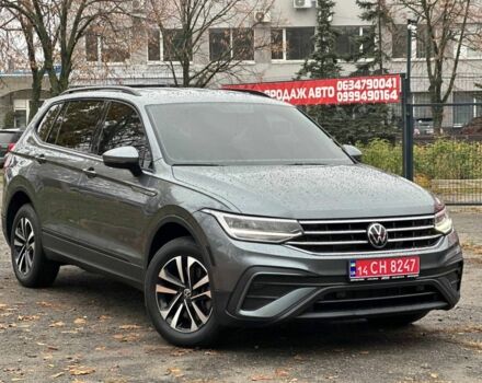 Серый Фольксваген Тигуан, объемом двигателя 2 л и пробегом 95 тыс. км за 22999 $, фото 2 на Automoto.ua