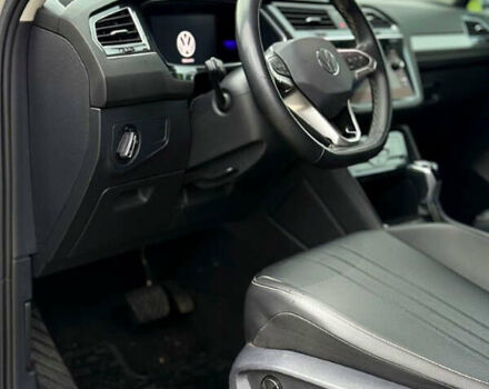 Сірий Фольксваген Тігуан, об'ємом двигуна 1.98 л та пробігом 36 тис. км за 26000 $, фото 11 на Automoto.ua